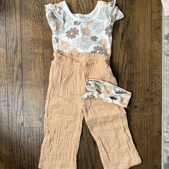 Flare pant and onesie set - Picture 1 of 4